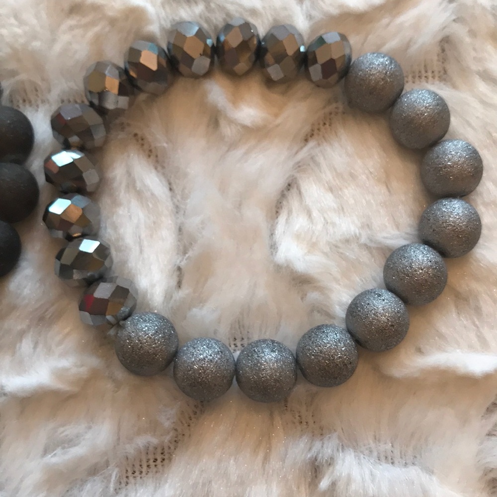 Silver and gray stack bracelets - Picture 7 of 9